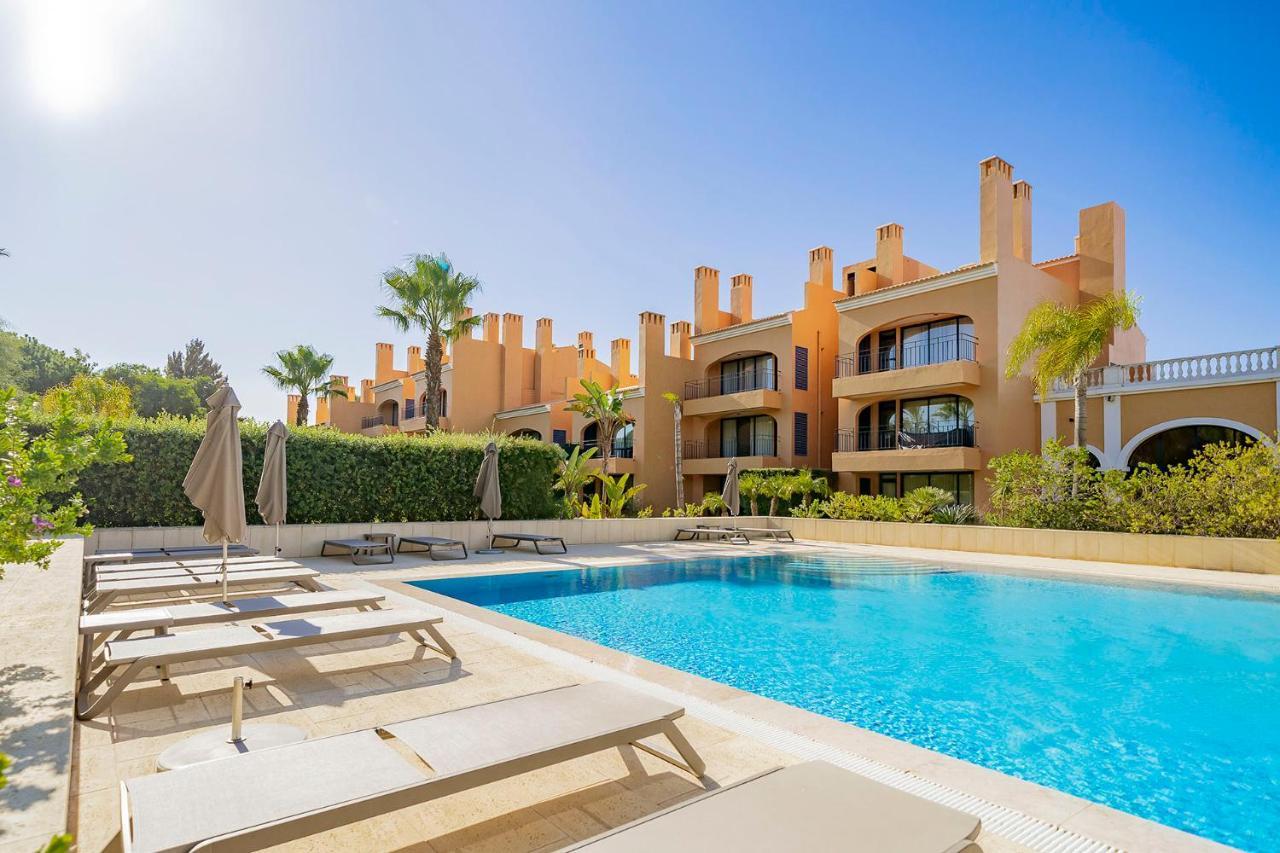 Al - Apartamento Vila Sol F5 T Картейра Экстерьер фото