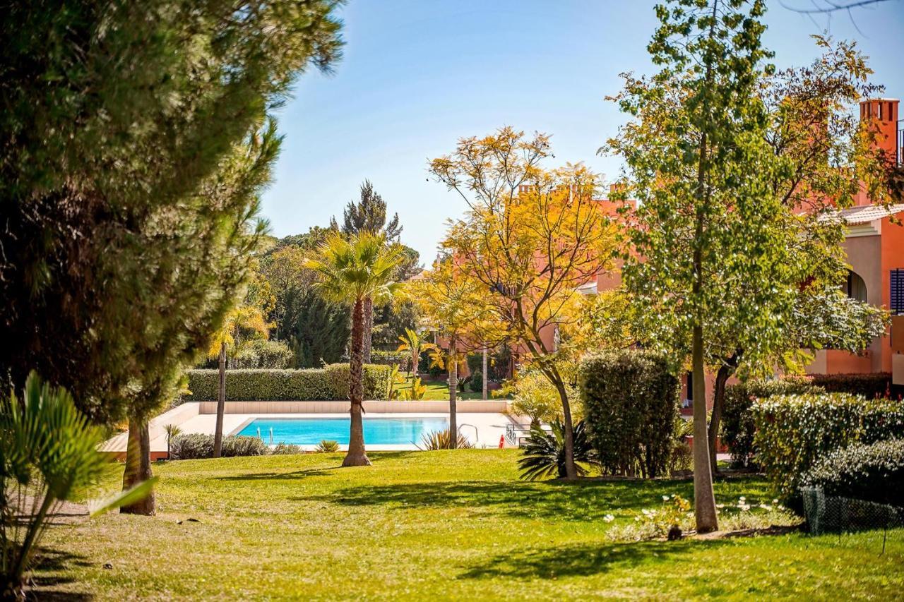 Al - Apartamento Vila Sol F5 T Картейра Экстерьер фото